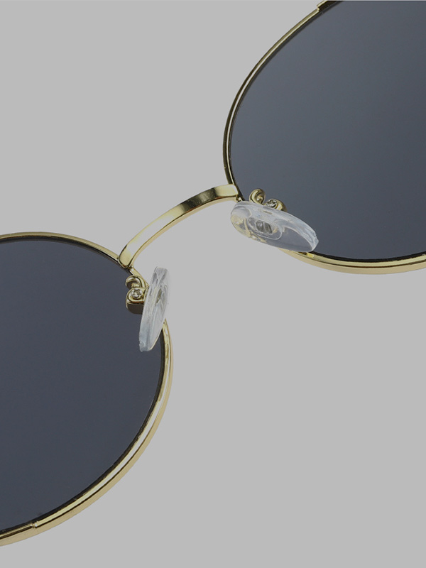 How to Wear Sunglasses If You Already Have Glasses?