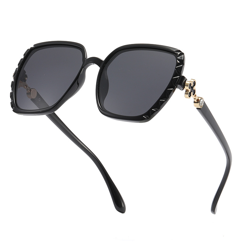Readymade Fashion Large Frame Metal Temple Women TR90 Polarized Sunglasses #81809