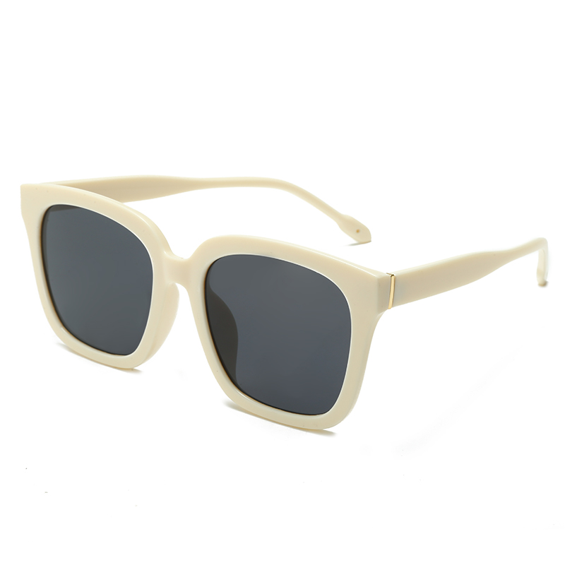 عینک آفتابی محافظ UV400، رنگ‌های کریستالی زنانه به سبک Wayfarer